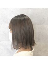 オリ(‘Oli)&nbsp;透明感グレージュ