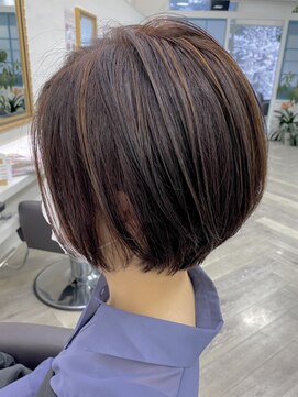 ビューティー シャレンド 20代30代40代★小顔見せ♪前下がりナチュラルボブ