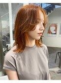 オレンジの2トーンレイヤーヘア