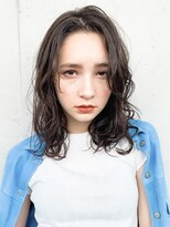 アンニュイミディアムカット