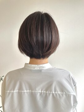 アオ(ao) ショートボブ