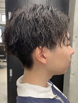 フイ 代々木(Hui)&nbsp;束感ショート/メンズツーブロック/コンマヘアアップバング波巻き