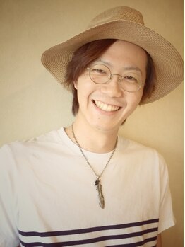 ヘアデザインフルーヴ(hair design fleuve)の写真/一人のスタイリストが施術するから、緊張せずにリラックス★スタイリスト荒川の素敵な笑顔でお迎えします―