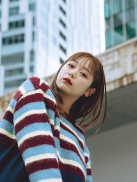 リノ 金山(Rino) デザインカラー/レイヤーカット/ウェットヘア/オリーブベージュ