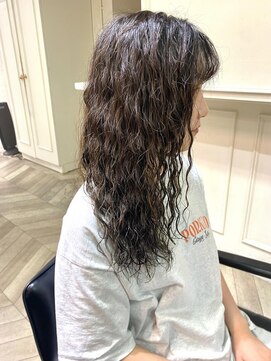 エル(EL by green) 《tomi》カーリーパーマ×海外風