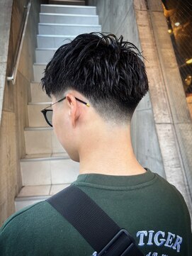 ビンゴ(BINGO) 2088黒髪フェザーショートフェード刈り上げショートバーバー