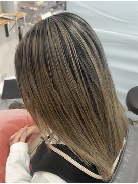 ウル(ulu) バレイヤージュ　ケアブリーチ　ベージュ　グレイ　ブラウン