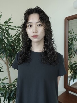 スタニング 渋谷(STUNNING.) ロングスパイラルハードパーマ