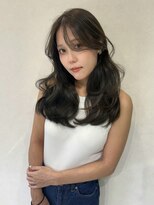 ミラ(MIRA)&nbsp;オリーブベージュ／梅田美容室／レイヤーカット#顔まわりカット