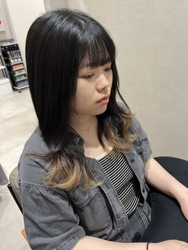 ナンバー 大分中央町店(N°) レイヤーカットミディアムくびれスタイルデザインカラー