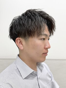 ヨシザワインク プレミアム 築地店(YOSHIZAWA Inc. PREMIUM) 縦落ちスパイラルパーマ/刈り上げ/アップバング/理容室/バーバー