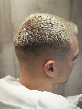 ラッドヘアデザイン(RAD HAIR DESIGN) ブロンドフェード