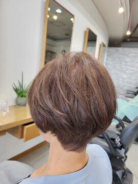 ビューティーアイ 都島 くせ髪ショートヘア