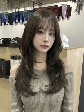 チオ(Chio) 大人の韓国風ロングスタイル
