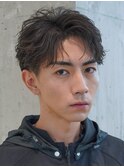 緩め波巻きスパイラルパーマシャドウパーマメンズセンターパート