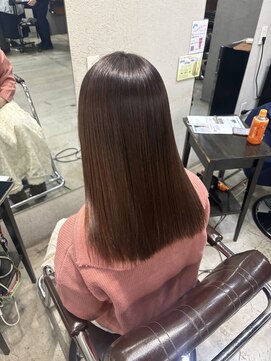 クレメント サロン ブル(Clement Salon Bull) 艶のあるストレート