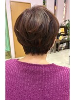 ドゥ スタイル 三国ヶ丘店(Duex Style)&nbsp;丸みとくびれで魅せる、大人美人ショート×ローズブラウンカラー