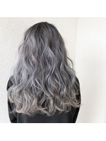 デュオ(DUO)&nbsp;ブリーチ２回のプラチナカラー