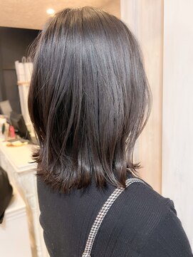 キャアリー(Caary) 福山市Caary人気　 秋冬オススメ　切りっぱなし外ハネグレージュ