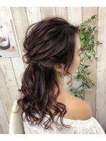 ホワイト(White)&nbsp;定番ハーフアップ