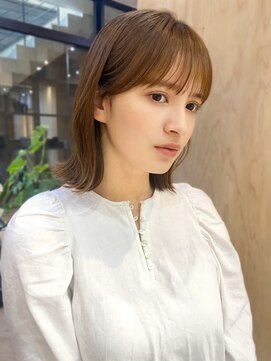 ガーデンヨコハマエスト(GARDEN YOKOHAMA est) 大人可愛い　外はねロブ　前髪　グレーベージュ　ミディアム