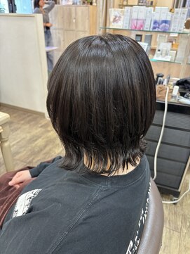 アルターリール(aL ter Rire) 黒髪/ボブルフ/ネビージュ/小顔/ワンレン