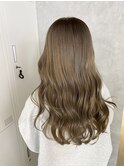 オリーブグレージュ
