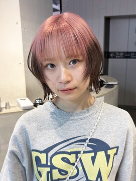 アルバム 池袋(ALBUM) ミディアム顔周りレイヤーおくれ毛前髪カット_F20651