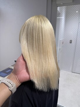 エン 栄店(enne) ホワイトブロンド