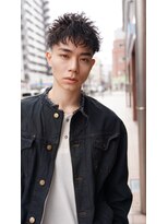 ロミーオム 本厚木(ROMMY. Homme)&nbsp;刈り上げツーブロック束感王道ショートパーマメンズヘア