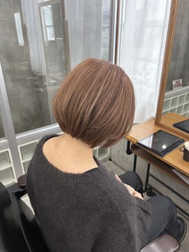 カレント 蕨(THE CURRENT) 大人ショート　白髪ぼかし　脱白髪染め　ハイライト30代40代50代