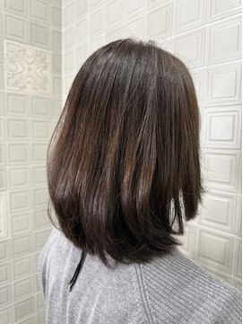 ヘンリエッタ 自由ヶ丘(Henrietta) 丸みボブ