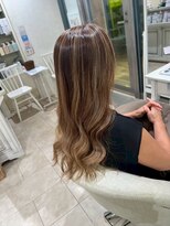 キャパ(CAPA)&nbsp;ハイライト×ベージュカラー(茅ヶ崎/20代/韓国ヘア/ブリーチ)