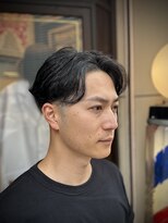 レオヘアワークス(LEO HAIR WORKS) ニュアンスパーマ フェードカット 新潟市床屋刈り上げ メンズ
