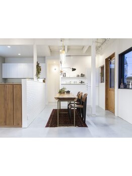 《SHE SALON》美容室激戦区!!東京・表参道出身スタイリストが確かな技術であなたの綺麗をサポート☆