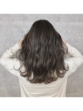 アンダーバーホワイト 天王寺阿倍野店(_WHITE) 外国人風スモーキーアッシュ_３Dカラー_ゆるウェーブ