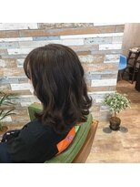 ハウオリ ヘアーワークス(Hauoli hair works)&nbsp;インディゴハニーベージュ×外ハネスタイル