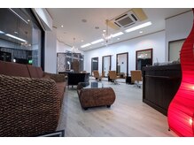 ビビット アン 東大宮東口店(vivid un)の雰囲気（店内が広く待合もあるのでゆったりお過ごし頂けます！）