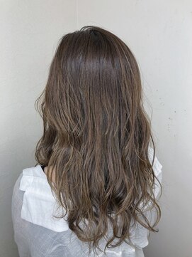 モルニ(MORNI) グレージュ_マロンベージュ Aラインボブ かきあげ