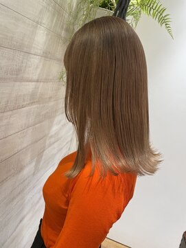 ローネス ギンザ(LONESS ginza) つやつやの切っぱなしロブ