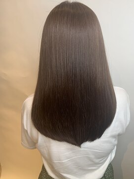 リー 甲子園(Lee) アッシュブラウンカラーの艶髪色