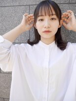 シュシュ(shushu)&nbsp;外ハネ小顔くびれミディアム/秋ベージュ【有海一生】バングあり