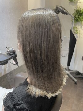 エイル 西梅田(eyl) ブリーチ有〇 ミルクティーグレージュ☆