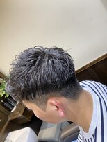 刈り上げ束感ショート