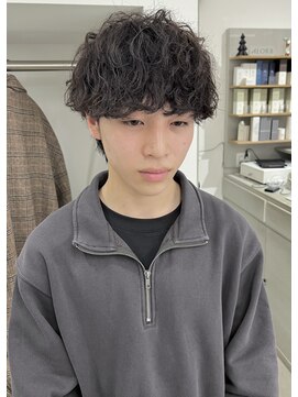 アイズ ヘアー メイク(I's hair make) マッシュウルフ×波巻きツイスパ