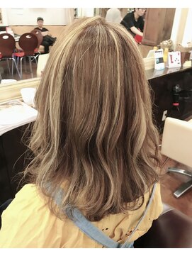 シャンプーボーイアネックス(SHAMPOO BOY Annex) ロングハイライトベージュbyERINA