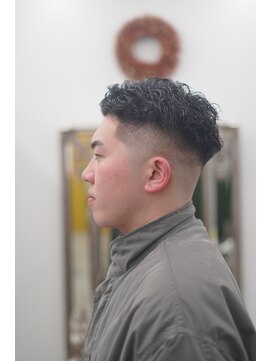 グランクラブ(GRANCLUB) カット　パーマ　フェード　シェービング　ヘッドスパ