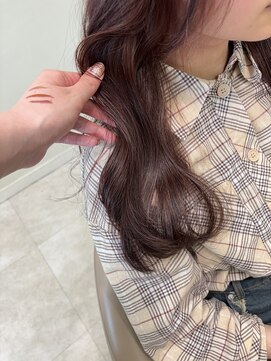 アローム(alom) イメチェン/ホワイトブロンド/外ハネボブ/美髪/茅ヶ崎