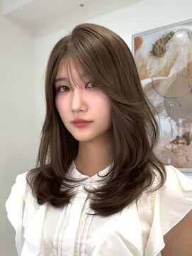 オニキス(ONYX) T114韓国レイヤーカットハッシュカットブリーチなし透明感カラー