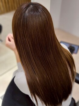 コルマーノ(COL MANO)の写真/髪質改善メニューで髪の芯から潤いのある健康な美髪へ＊仕上がりの手触りも良く、つやっとした髪に!!